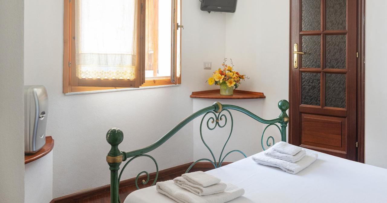 Hotel Welcomely - Bed And Dream Alghero Exterior foto